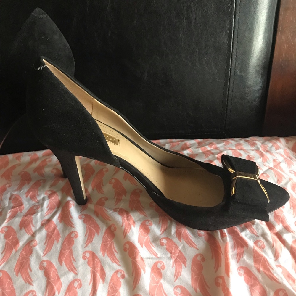 Shoes - Picture 4 of 8